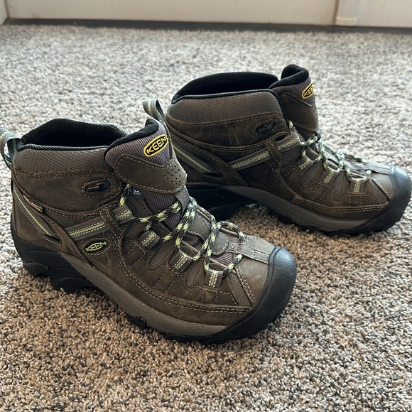Keen Hiking Boots Women's Targhee II Waterproof Mid nwob - Picture 2 of 6